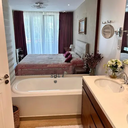 Luxury 2 Bedrooms In La Carihuela 20 Meters In From Of Lejlighed