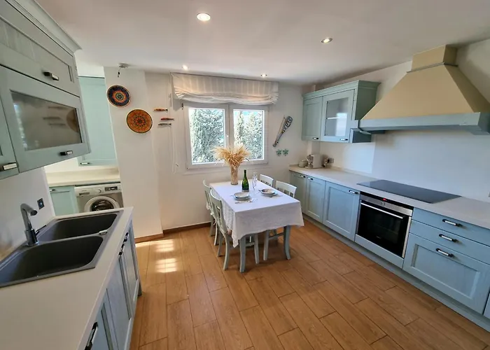 Luxury 2 Bedrooms In La Carihuela 20 Meters In From Of Torremolinos