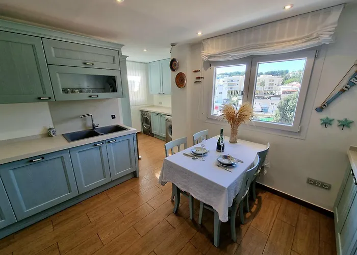 Apartment Luxury 2 Bedrooms In La Carihuela 20 Meters In From Of *